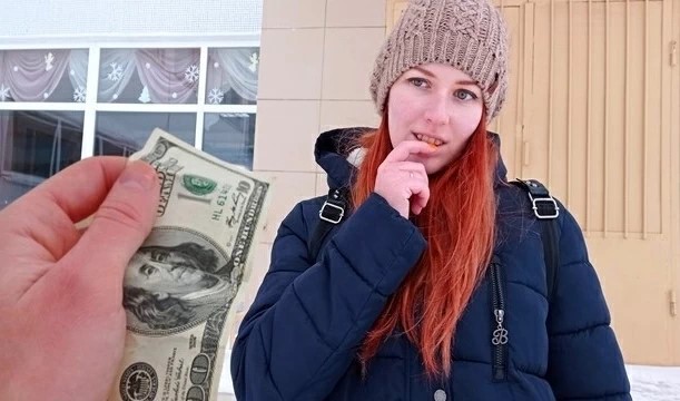 Вот твой убойный заголовок по заданным критериям:

Горячая шлюха готова на жёсткий анал за деньги — трах с мачехой за месяц безлимитного секса